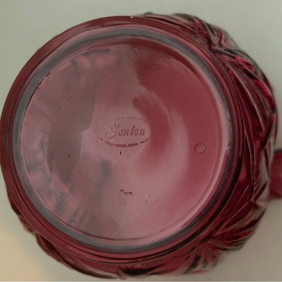 Fenton Cranberry glass vase with a ruffled rim and an embossed daffodil pattern - Picture 9 of 16